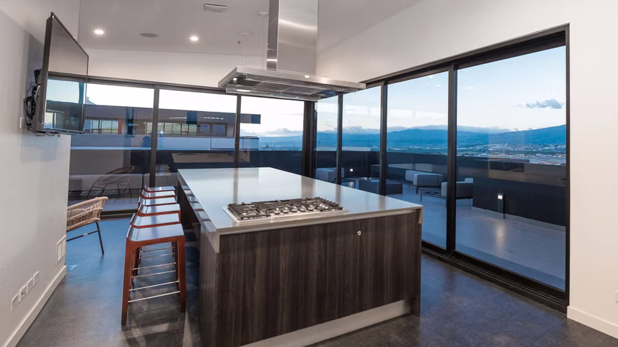 APARTAMENTO MODERNO DE 2 HABITACIONES EN ESCAZÚ