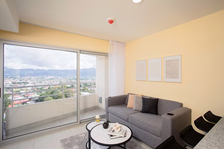 Alquiler apartamento en Torres Los Yoses