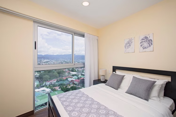 Alquiler apartamento en Torres Los Yoses