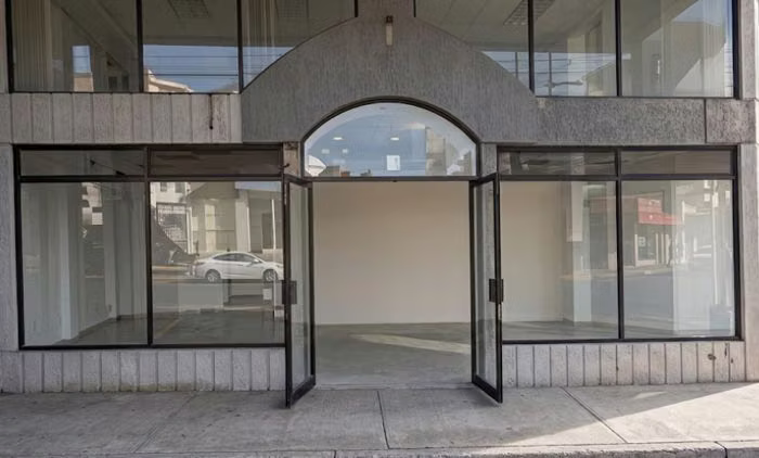 Local Uruca calle principal 150m2 