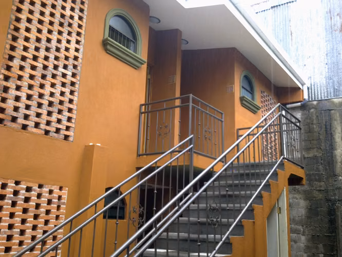 Studio, Zapote, by the Purdy Motors, some services, a pet, bike parking, only 50 thousand deposit.