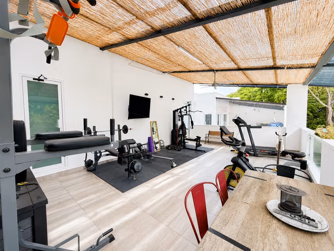 Casa de tres niveles en Santa Ana centro - HG - Imagen 10