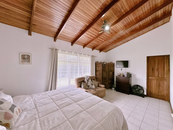 OPORTUNIDAD DE COMPRA DE LOTE + CASA EN PIEDADES DE SANTA ANA - Imagen 10