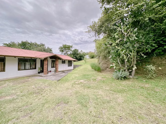 OPORTUNIDAD DE COMPRA DE LOTE + CASA EN PIEDADES DE SANTA ANA - Imagen 9