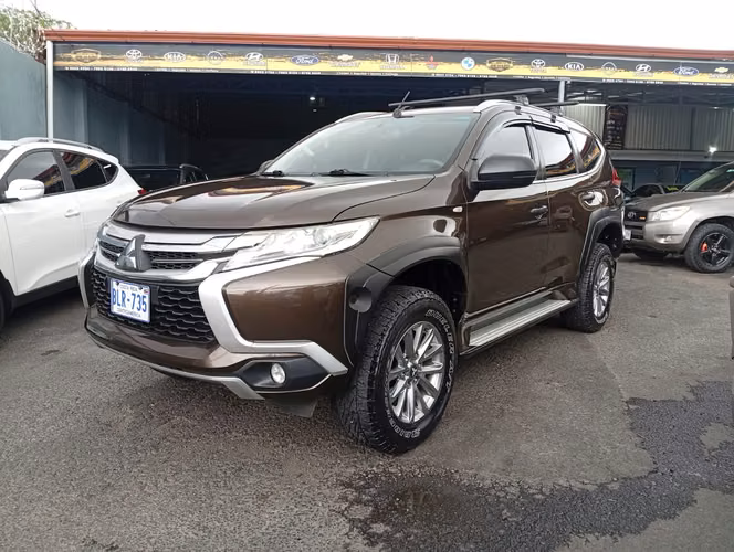 Mitsubishi montero sport 