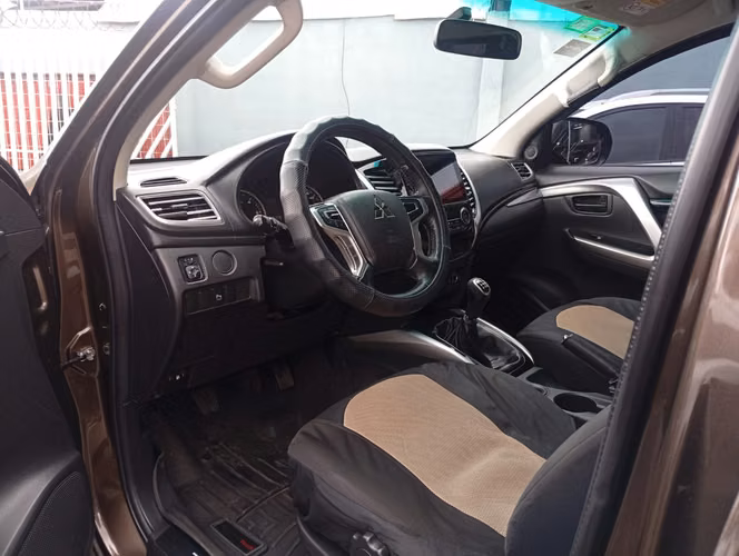 Mitsubishi montero sport 