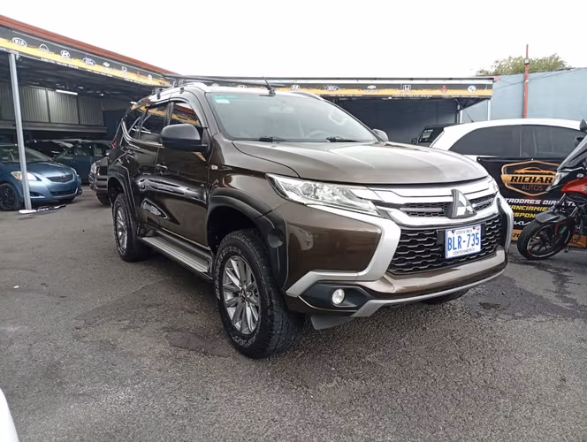 Mitsubishi montero sport 