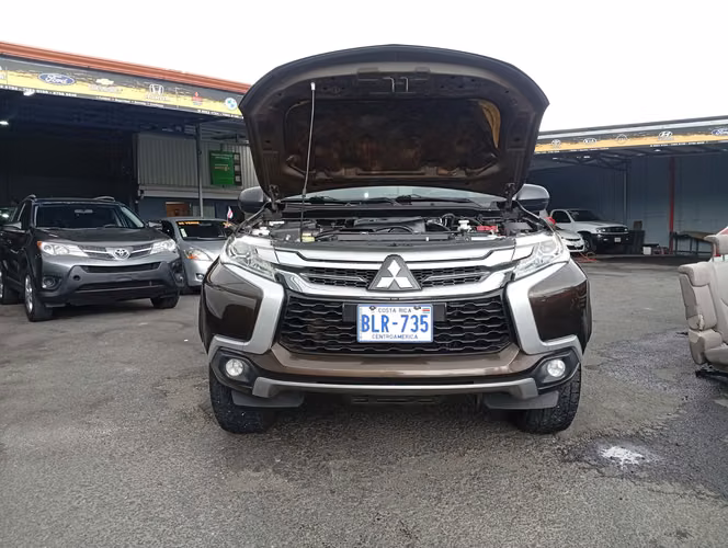 Mitsubishi montero sport 