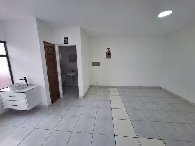 Se alquila lindo local en San Pedro de Montes de Oca. - Imagen 12