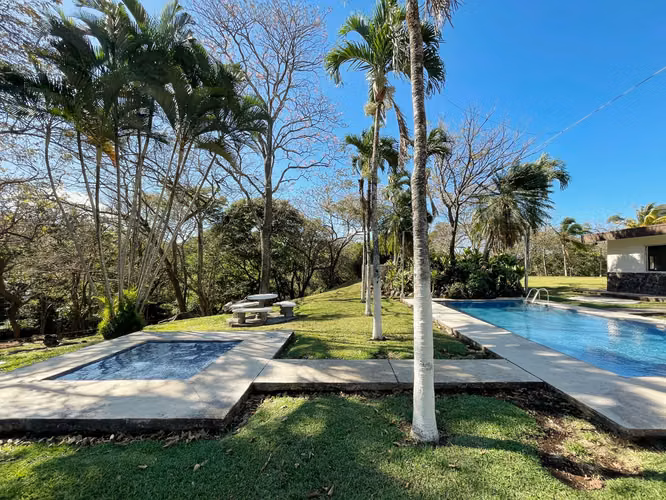 Finca a 15min del aeropuerto con piscina, caballerizas y jardines  - Imagen 5