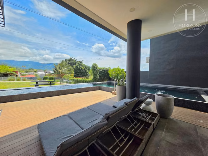 Se Alquila Casa de 3 Niveles en Condominio NAIA Guachipelín 3 Habitaciones NJA1453JB-A - Imagen 17
