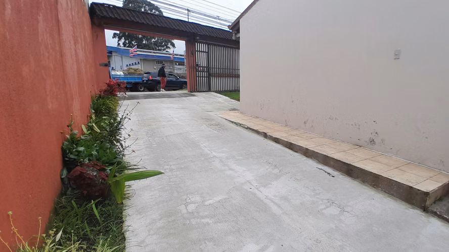 Propiedad de Uso Mixto en Zona Comercial de Alta Plusvalía  Una propiedad excepcional - Imagen 16