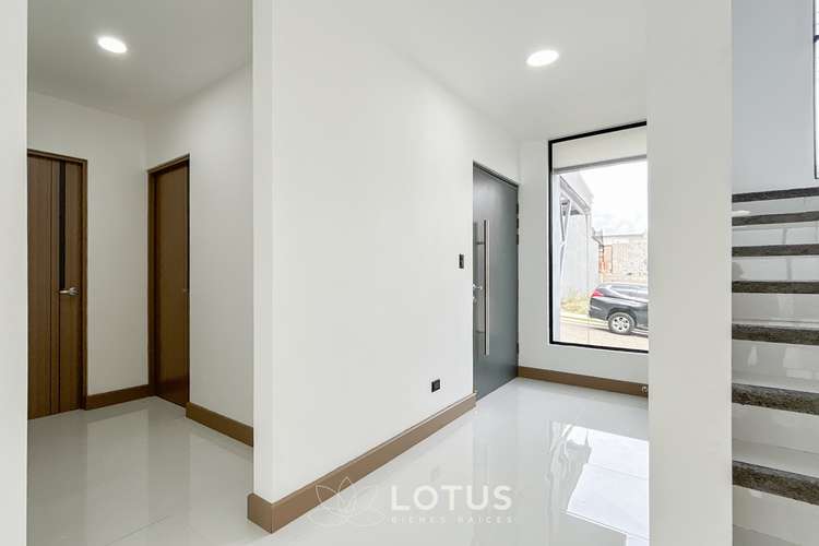 Casa en Venta en Condominio Acqua, Curridabat — 4 hab., para estrenar, Cód. AJ074 - Imagen 2