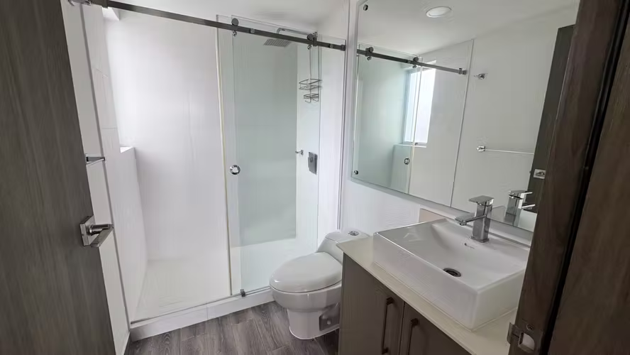 PENTHOUSE EN ALQUILER CON LÍNEA BLANCA Y 3 PARQUEOS
