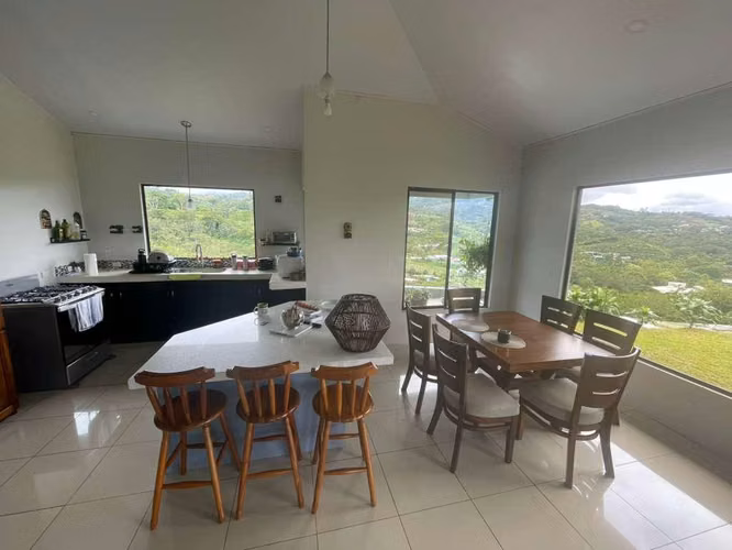 Venta espectacular casa con Vista al Golfo de Nicoya 
