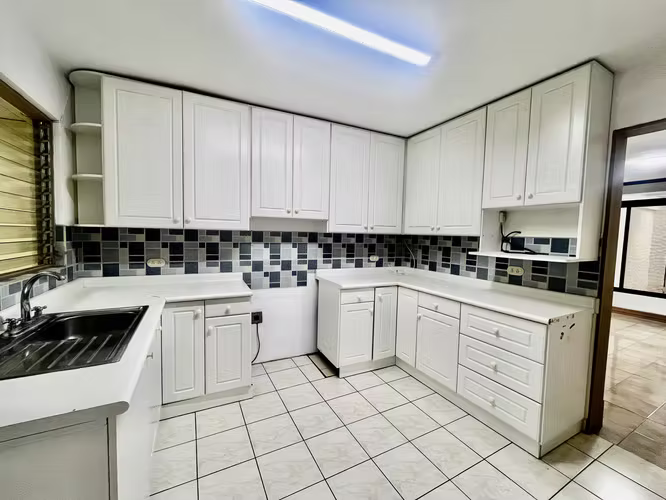 Alquiler de casa recién remodelada en Rohrmoser | 3 habitaciones