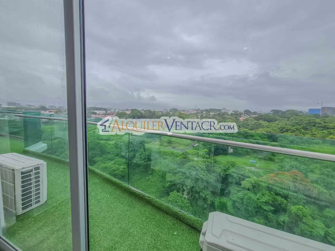 LUJOSO PENTHOUSE CON VISTA EN TORRE PARADISUS ROHRMOSER PAVAS - Imagen 9
