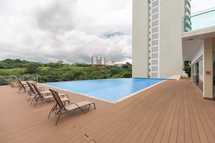 LUJOSO PENTHOUSE CON VISTA EN TORRE PARADISUS ROHRMOSER PAVAS - Imagen 11