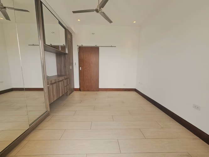 Apartamento en Alquiler – Flats 21, Lomas del Valle (Santa Ana) - Imagen 12