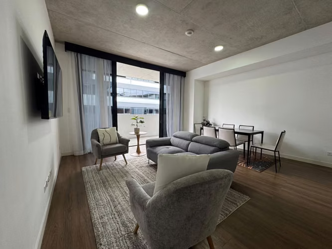 Apartamento amueblado en Escazú - Imagen 2