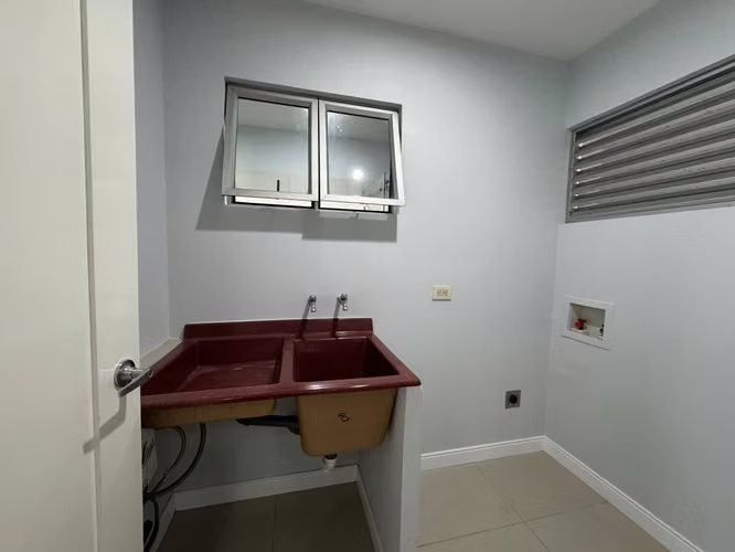 Apartamento de alquiler en la Sabana  - Imagen 8