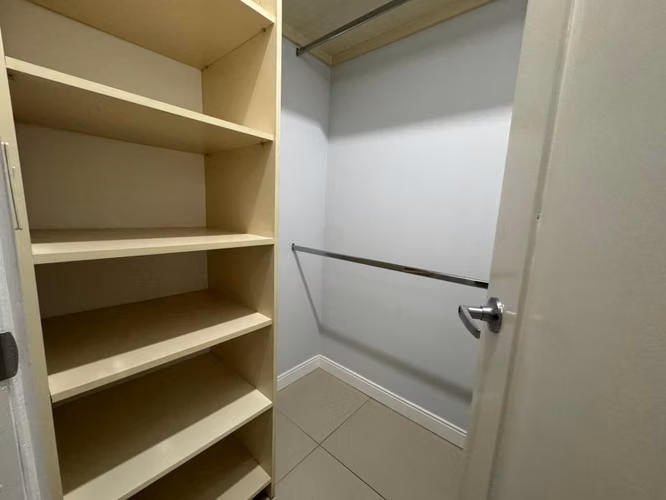 Apartamento de alquiler en la Sabana  - Imagen 11