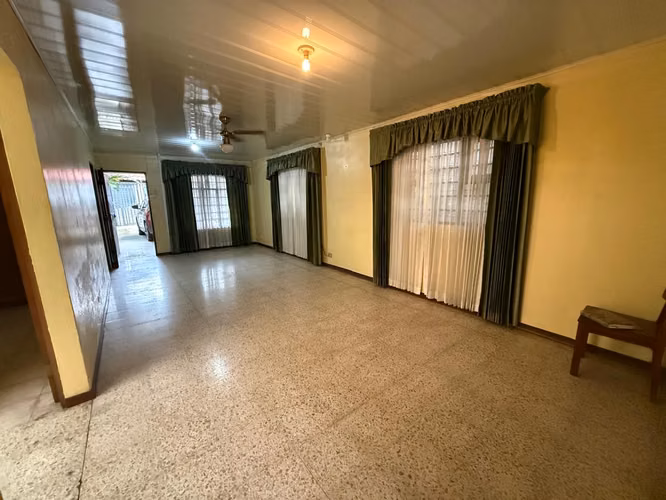 SE VENDE PROPIEDAD EN CALLE FALLAS DESAMPARADOS - Imagen 2