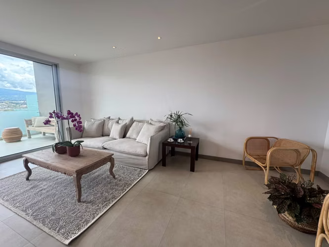 Apartamento nuevo en Guachipelin Escazú - Imagen 4