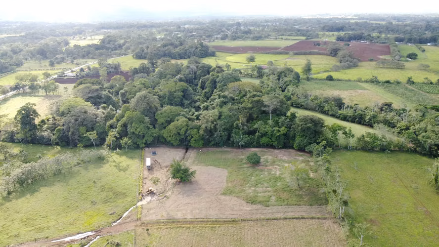 Finca de 10.519 m2 en La Perla, La Fortuna San Carlos - Imagen 3