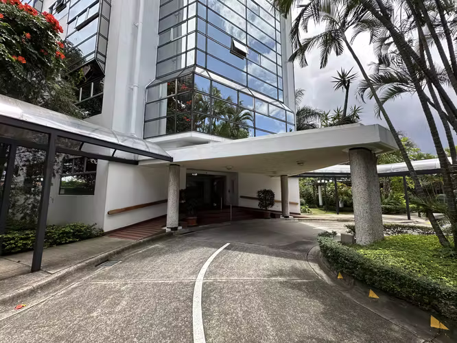 Condominio Emperador | Piso 7 | 186 m² | Barrio Dent