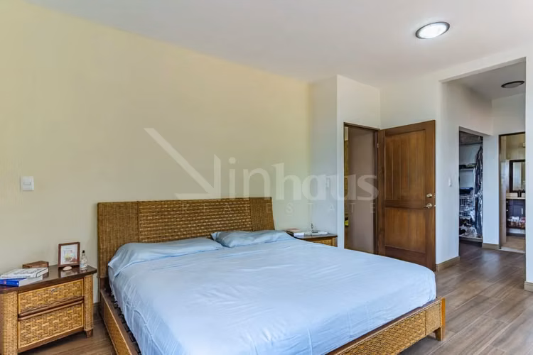Venta de amplia casa en condominio en La Guacima  - Imagen 16