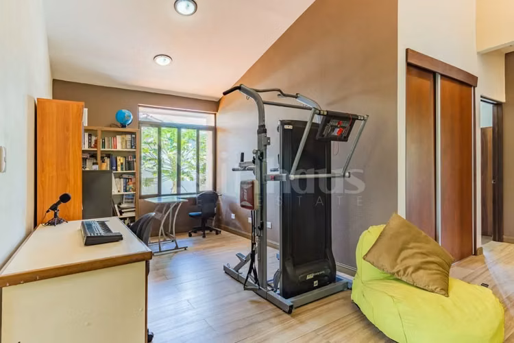 Venta de amplia casa en condominio en La Guacima  - Imagen 12