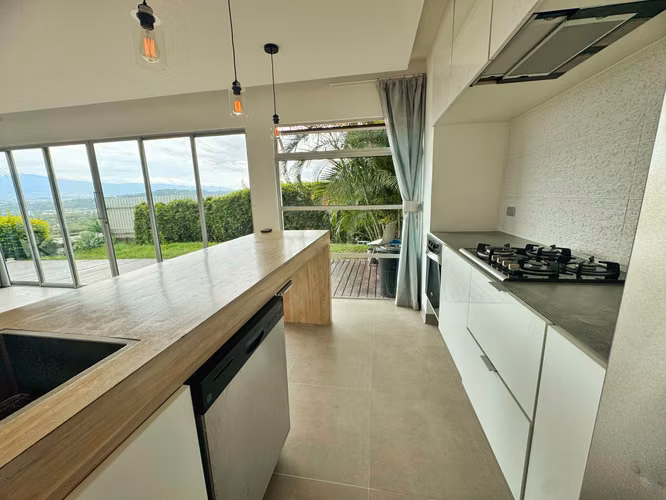 ALQUILER DE APARTAMENTO EN SANTA ANA CON VISTA A SAN JOSE - Imagen 9