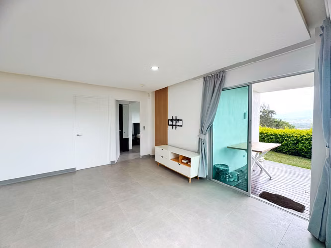 ALQUILER DE APARTAMENTO EN SANTA ANA CON VISTA A SAN JOSE - Imagen 4