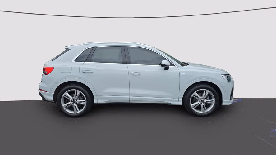 AUDI Q3, TODO TERRENO 4X2, AÑO  2023 - Imagen 4
