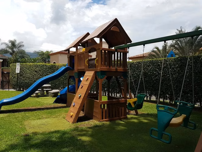VENTA DE HERMOSA CASA EN CONDOMINIO EN POZOS, SANTA ANA - Imagen 13