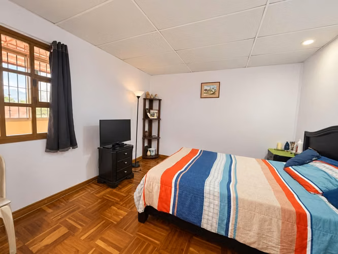 OPORTUNIDAD!! VENDO CASA ASERRI CENTRO  6 DORMITORIOS BARRIO SOCORRO - Imagen 11