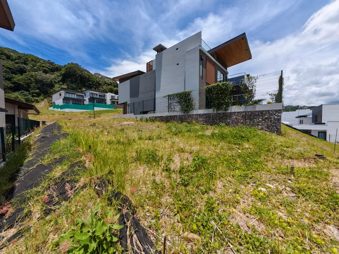 VENTA DE LOTE CON VISTA EN VISTA REAL, SANTA ANA - Imagen 6
