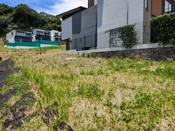 VENTA DE LOTE CON VISTA EN VISTA REAL, SANTA ANA - Imagen 8
