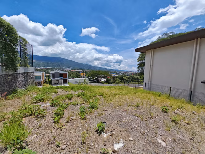 VENTA DE LOTE CON VISTA EN VISTA REAL, SANTA ANA - Imagen 7