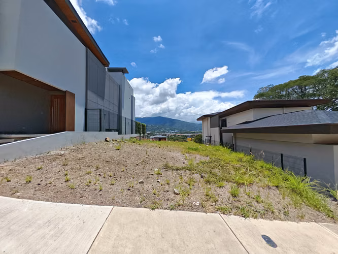 VENTA DE LOTE CON VISTA EN VISTA REAL, SANTA ANA - Imagen 17