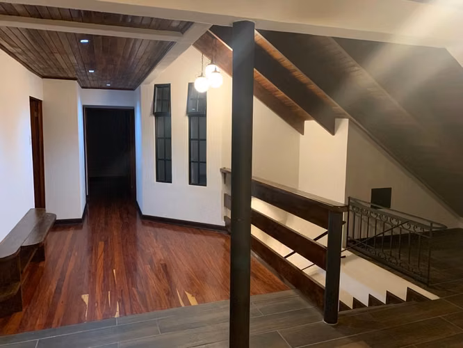 Alquiler de hermosa casa en Heredia Costa Rica a 200 metros del nuevo estadio de Heredia  - Imagen 12