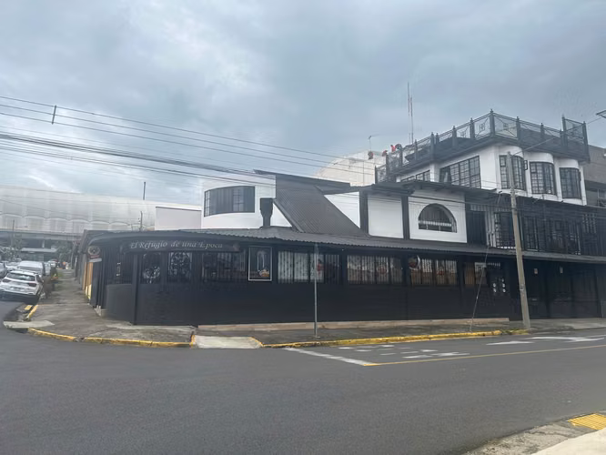 Alquiler de hermosa casa en Heredia Costa Rica a 200 metros del nuevo estadio de Heredia  - Imagen 18