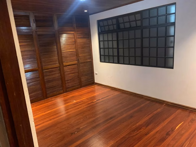 Alquiler de hermosa casa en Heredia Costa Rica a 200 metros del nuevo estadio de Heredia  - Imagen 9
