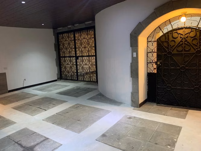 Alquiler de hermosa casa en Heredia Costa Rica a 200 metros del nuevo estadio de Heredia 