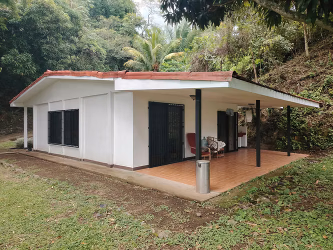 Quinta de oportunidad en Atenas 1.1 Hectàreas con vistas espectaculares.
