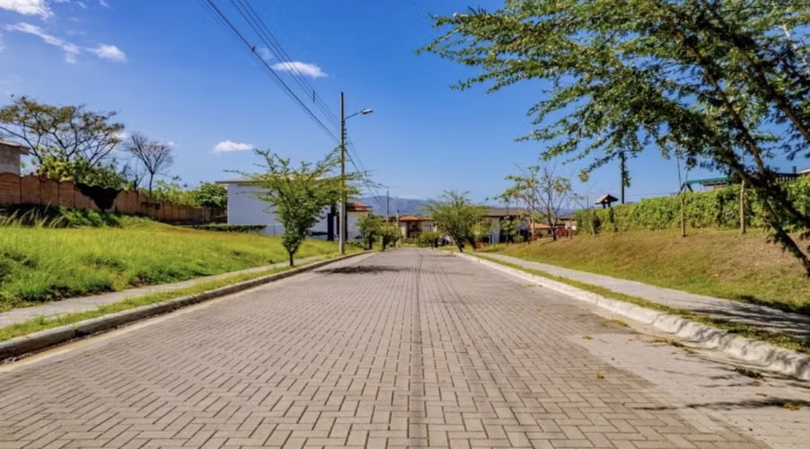 Estrene casa en Guacima Alajuela - Imagen 13