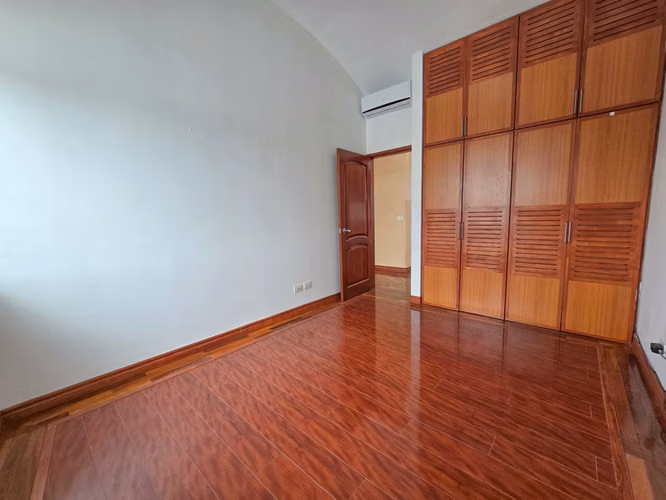 CONDO CONTEMPORANEO DE 432 M2 CON VISTA EN GUACHIPELIN ESCAZU - Imagen 13