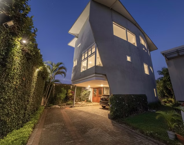 CONDO CONTEMPORANEO DE 432 M2 CON VISTA EN GUACHIPELIN ESCAZU - Imagen 19