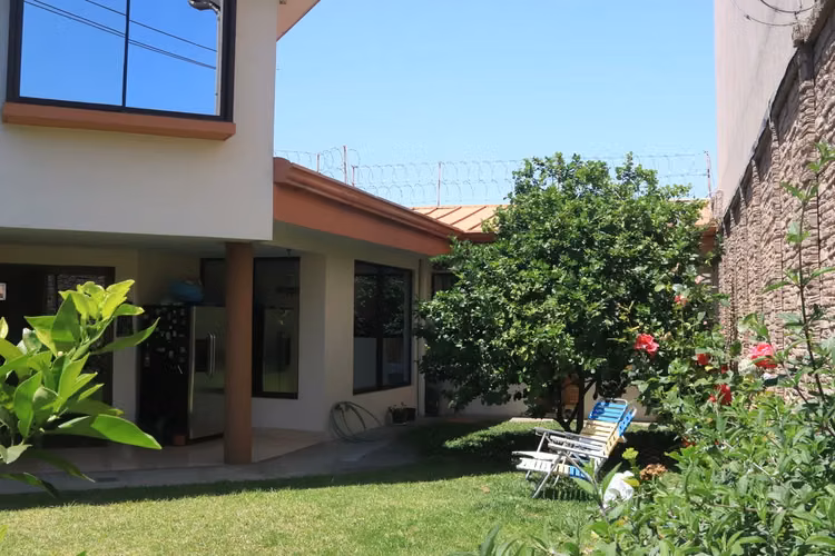  Casa esquinera con uso de suelo mixto en el Carmen de Guadalupe, Mata Plátano  - Imagen 13